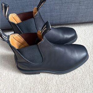 Blundstone Black Leather Ankle Boots